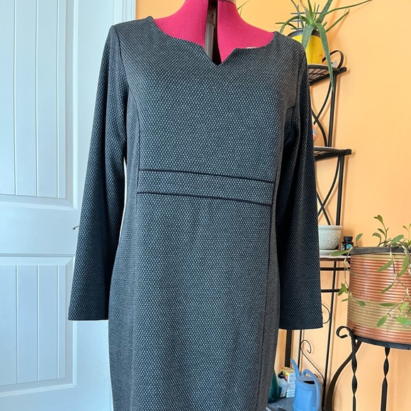 Elegant warm and soft dress. Size Xl. - Picture 1 of 6
